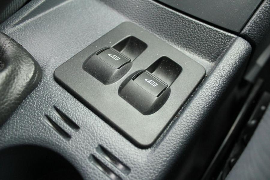  Ford Transit Connect XLT 2011 года  (фото 34 из 66)